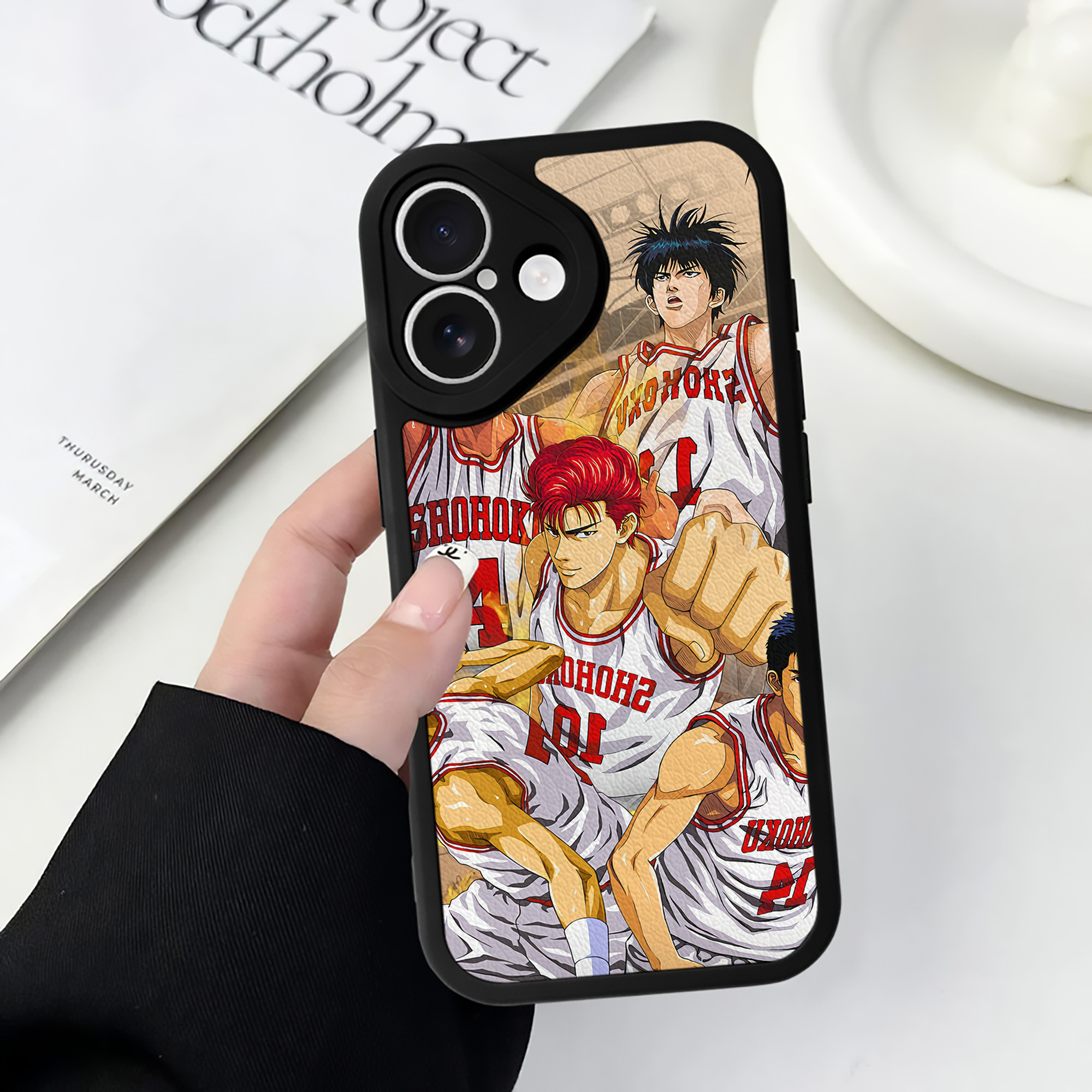 （画像用） SLAM DUNK／スラムダンク 【iPhone 16シリーズ対応】シリコンスマホケース（レザー調） 材質：シリコン